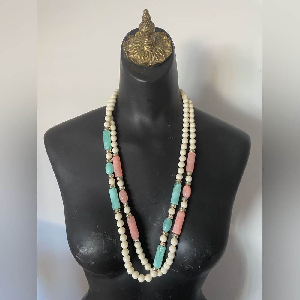 Vintage set of Lucite acrylic beaded necklaces. 24” beautiful.
